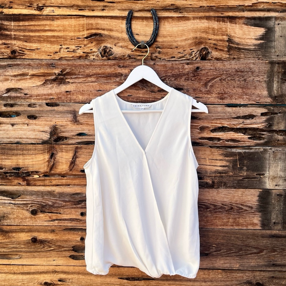 TRINA TURK | White Sleeveless V-Neck Blouse M
